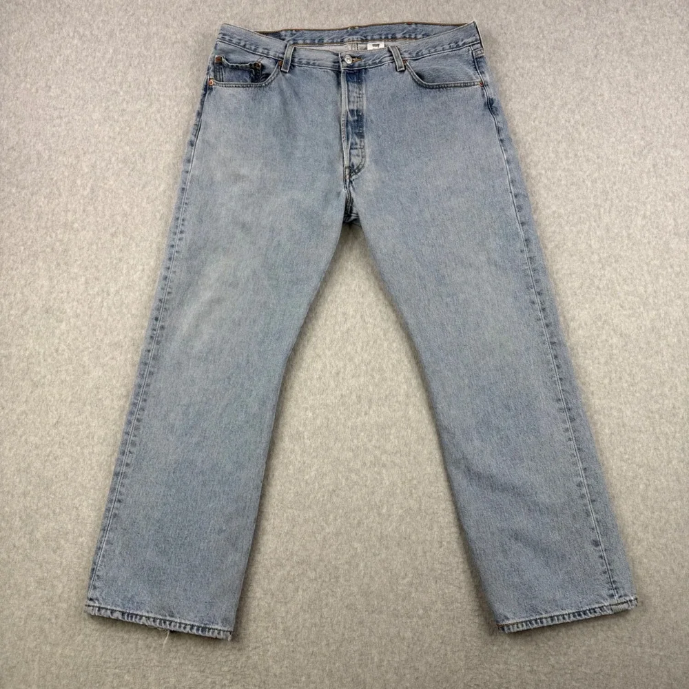 Vintage Levis Jeans Mens Fits 40x30 Blue 501 Straight Leg Y2K Button Fly Denim